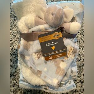 NWT Blankets & Beyond 2 pc  Elephant
